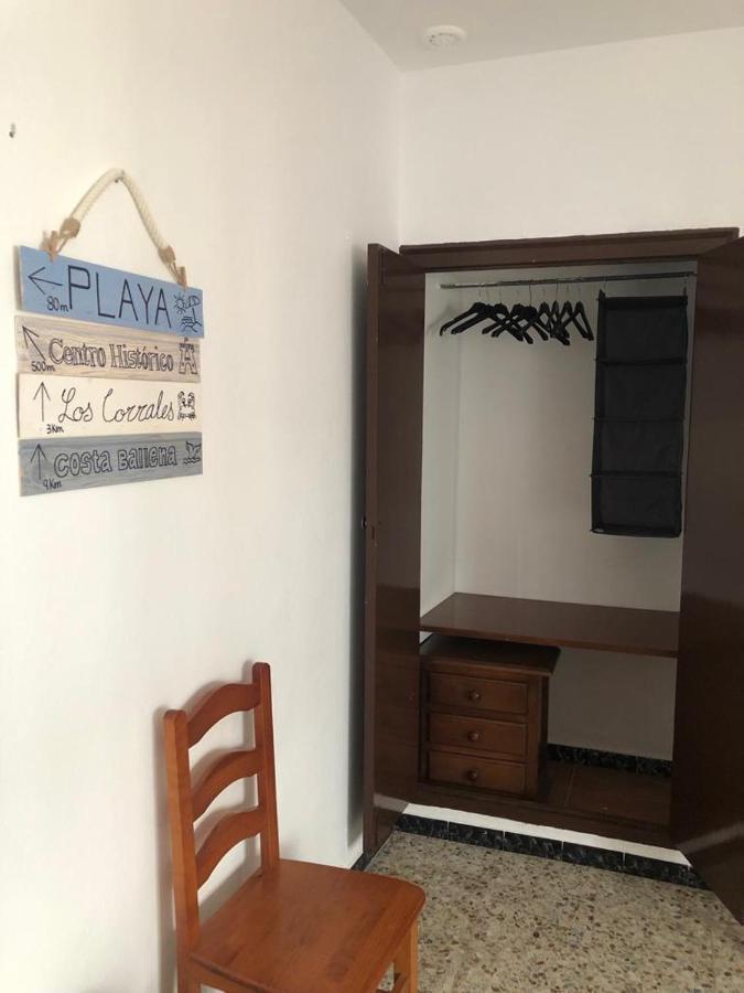 Casa en primera línea de playa Rota Exterior foto